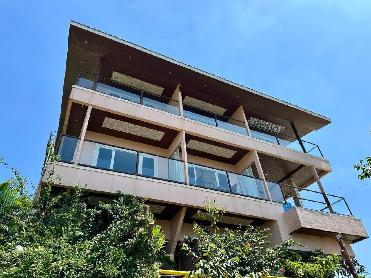 Hollywood Palace Resort Panchgani Exterior foto