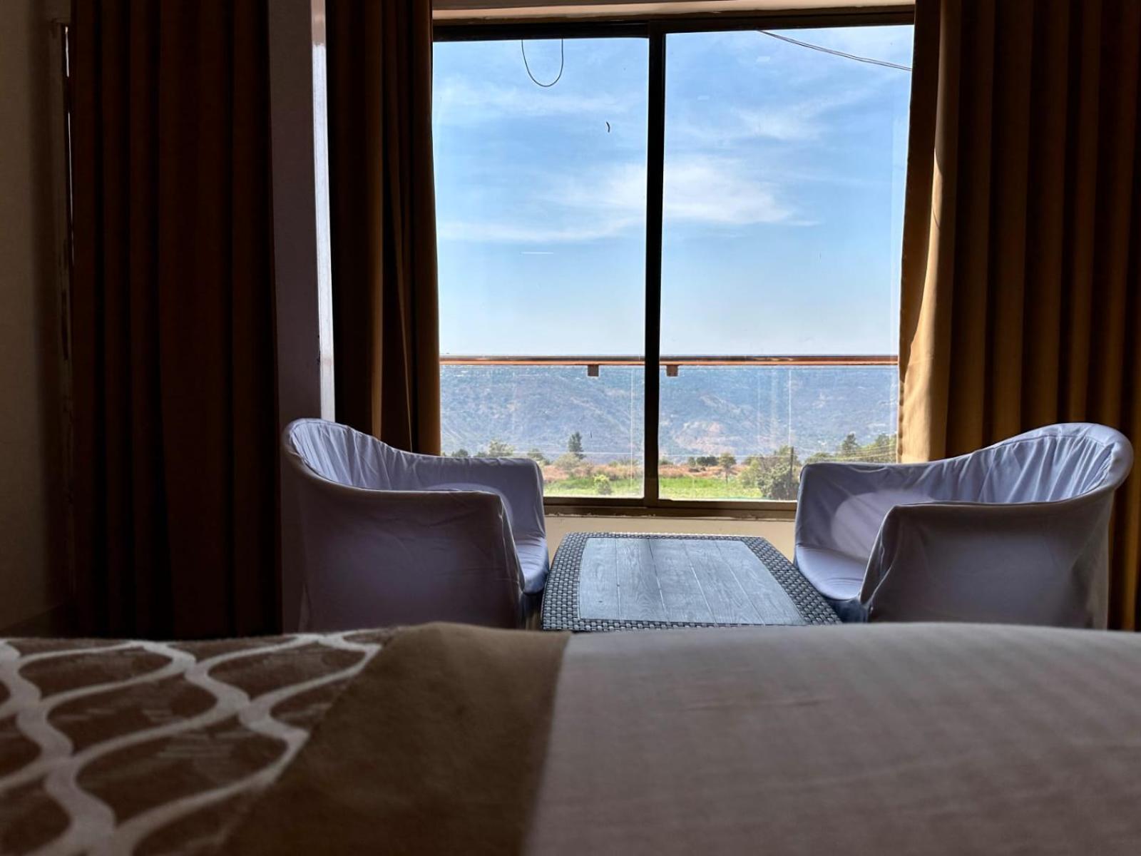 Hollywood Palace Resort Panchgani Exterior foto