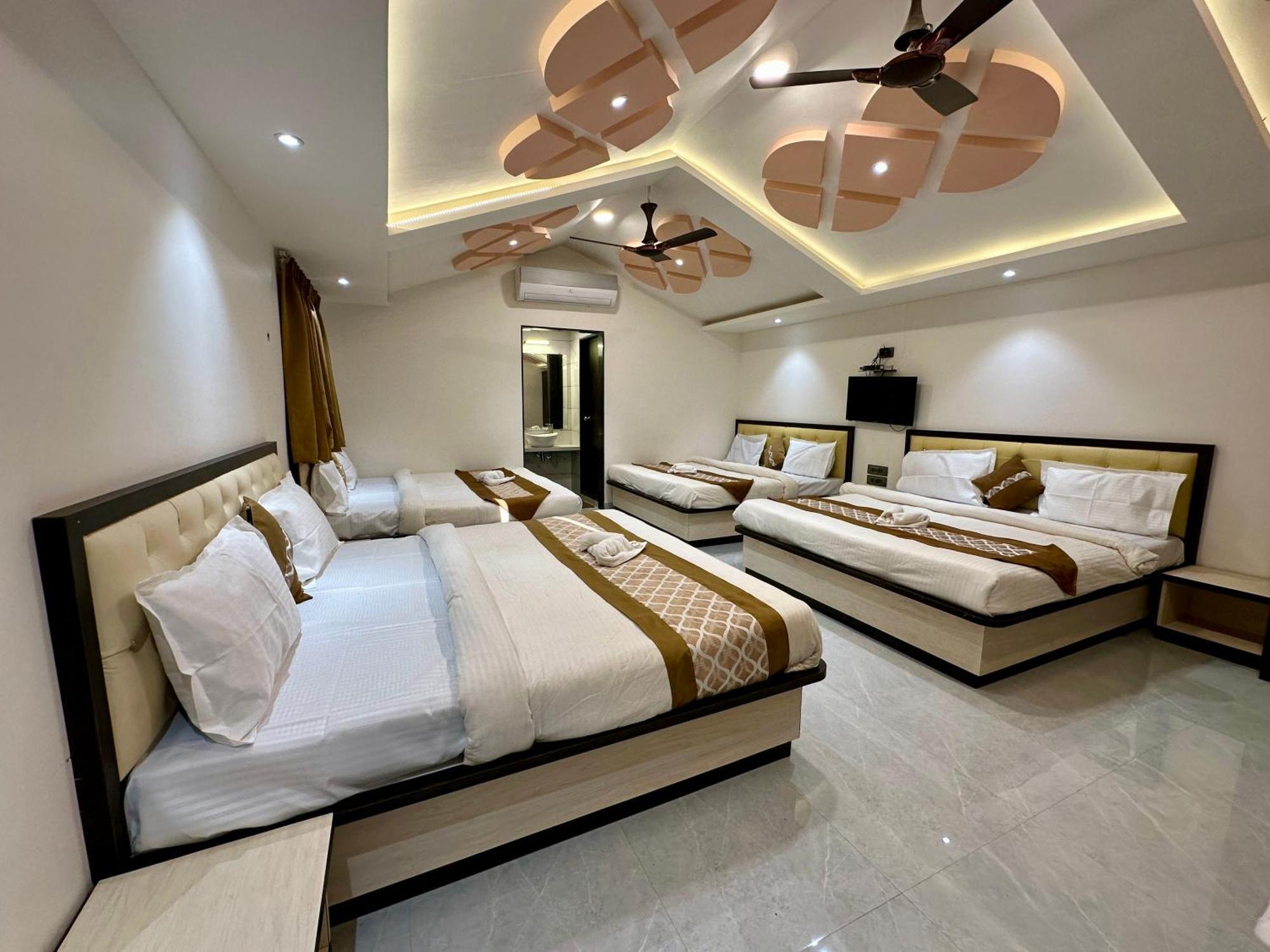 Hollywood Palace Resort Panchgani Exterior foto